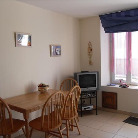 Maison En Pierre Apartment Port-en-Bessin-Huppain Ruang foto